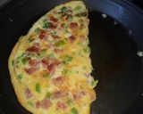 Foto del paso 4 de la receta: Huevo con chorizo vela, queso y pimiento