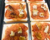 A picture of step 2 of Pizza bread.