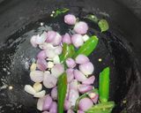 A picture of step 3 of Green dal.