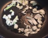 Foto del paso 2 de la receta Ñoquis con salsa de carne y verduras