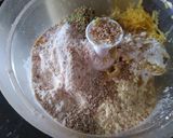 A picture of step 1 of Pumpkin thepla.