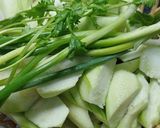 Hình bước làm 2 của món Canh mướp nấu hạt sen