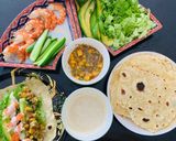 Hình bước làm 11 của món Vào bếp cùng con: Taco tôm với tortilla từ bột mì và sốt salsa xoài