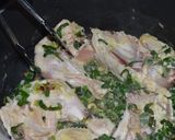 Foto del paso 3 de la receta: Pollo con crema de queso roquefort