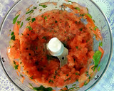 Foto del paso 5 de la receta: Sopa de marisco congelado y fresco con fondo de cebolletas