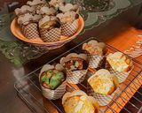 Foto langkah ke 7 dari resep Cupcake Keju Fluffy (Bolu Hongkong).
