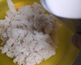 A picture of step 2 of Bread ki mithai.