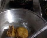 A picture of step 2 of Bread pakoda.