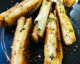 चीज़ गार्लिक ब्रेड स्टिक्स (cheese garlic bread stick recipe in Hindi) रेसिपी चरण 4 फोटो
