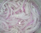 A picture of step 5 of Dahi Pakoriyan.