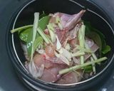 Foto langkah ke 1 dari resep Bobor daun singkong mix ayam panggang presto.