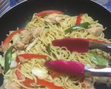 Foto del paso 3 de la receta: Chow Mein con vegetales filetes dePollo !!