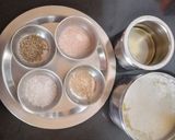 शेवयांचा उपमा (Sevai Upma Recipe In Marathi) रेसिपी स्टेप 1 फोटो