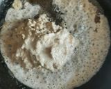A picture of step 4 of Methi matar malai.