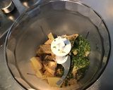Une image de l'étape 3 de Saucisses fumées gratinées pecorino, persil et tête de moine.