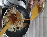 फ्राईडआलू विथ शिमला मिर्च (fried aloo recipe in marathi) रेसिपी स्टेप 4 फोटो 