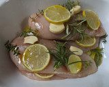 Foto del paso 1 de la receta: Pechugas de pollo con lima y hierbas frescas