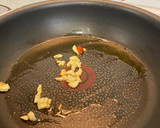 Foto del paso 1 de la receta: Pasta con espaguetis de calabacín y salsa boloñesa
