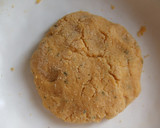 Foto del paso 4 de la receta: Chuletas de cerdo empanadas con harina de maíz