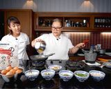 รูปขั้นตอนการทำที่ 5 ของ "ข้าวไข่ข้นกุ้งผัดพริก" ด้วยข้าวญี่ปุ่นโนริตาเกะ