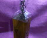 Foto del paso 4 de la receta: Aceite de oliva con romero