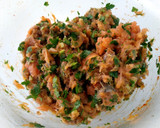 Foto del paso 4 de la receta: Hamburguesa de salmón con salsa tzatziki