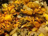 Acelgas con patatas rehogadas con ajo y pimentón -Rápidas-