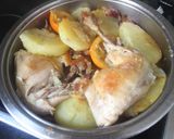 Foto del paso 7 de la receta: Pollo con patatas y ajos