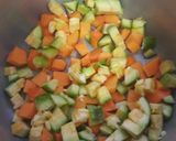 Foto del paso 1 de la receta: Sopa de verduras caserita.