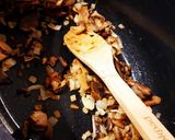 Une image de l'étape 3 de Quenelles sauce forestière en cocotte Magimix.