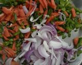 A picture of step 1 of Chilli Macaroni.