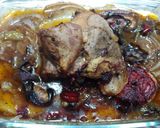 Foto del paso 3 de la receta: Cabeza de cerdo al horno asado en su propio jugo y verduras con patata