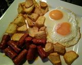 Foto del paso 5 de la receta: TXISTORRAS De Navarra, papas y huevos fritos...!