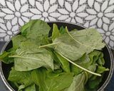 Foto langkah ke 3 dari resep Sayur Bening Bayam Wortel.