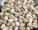 A picture of step 5 of Spicy Garlic Makhana.
