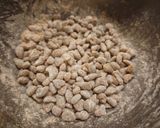 Csülkös bableves teljes kiőrlésű csipetkével recept fázis 3 fotója
