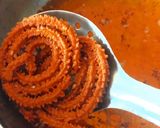 A picture of step 4 of Bhajani chakli.