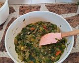 Foto del paso 3 de la receta: Buñuelos de acelga y zapallito 🥬