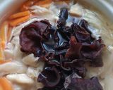 Foto langkah ke 3 dari resep Sup Jamur.