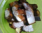 Foto langkah ke 1 dari resep Iwak pe bumbu iris.