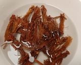 A picture of step 3 of Khanom Jeen Nam Ngiao (Chiang Rai Chili Paste Recipe).
