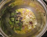 Cukkinikrémleves 🍵 citromos 🍋fűszeres 🌿 és fokhagymás 🧄 olajjal recept fázis 3 fotója