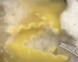 A picture of step 2 of Lazy lasagna.