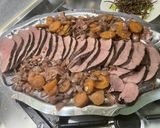 Une image de l'étape 12 de Rôti de cerf mariné au vin, légumes et herbes.