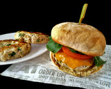 Foto del paso 8 de la receta: Hamburguesa de pollo especiado {un toque indio}