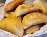 Foto del paso 5 de la receta: Empanadas rellenas fritas🌺