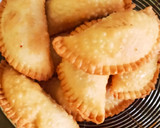 गुंजिया/ करंजी(gujiya karanji recipe in hindi) रेसिपी चरण 6 फोटो