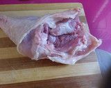 Foto del paso 1 de la receta: Muslos de pollo rellenos con salteado de judías