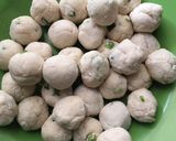 Foto langkah ke 1 dari resep Cilok Tomyam.