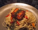 Foto langkah ke 5 dari resep Spaghetti aglio e olio with salmon grill.